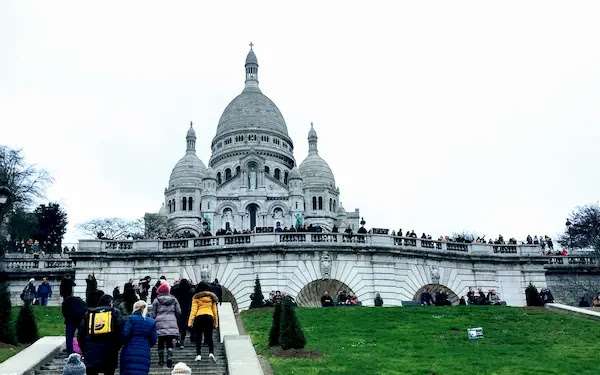 パリ観光一日コースサクレクール寺院