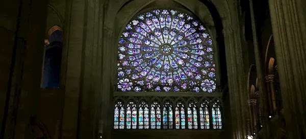 パリ一日観光コースノートルダム寺院バラ窓ステンドグラス
